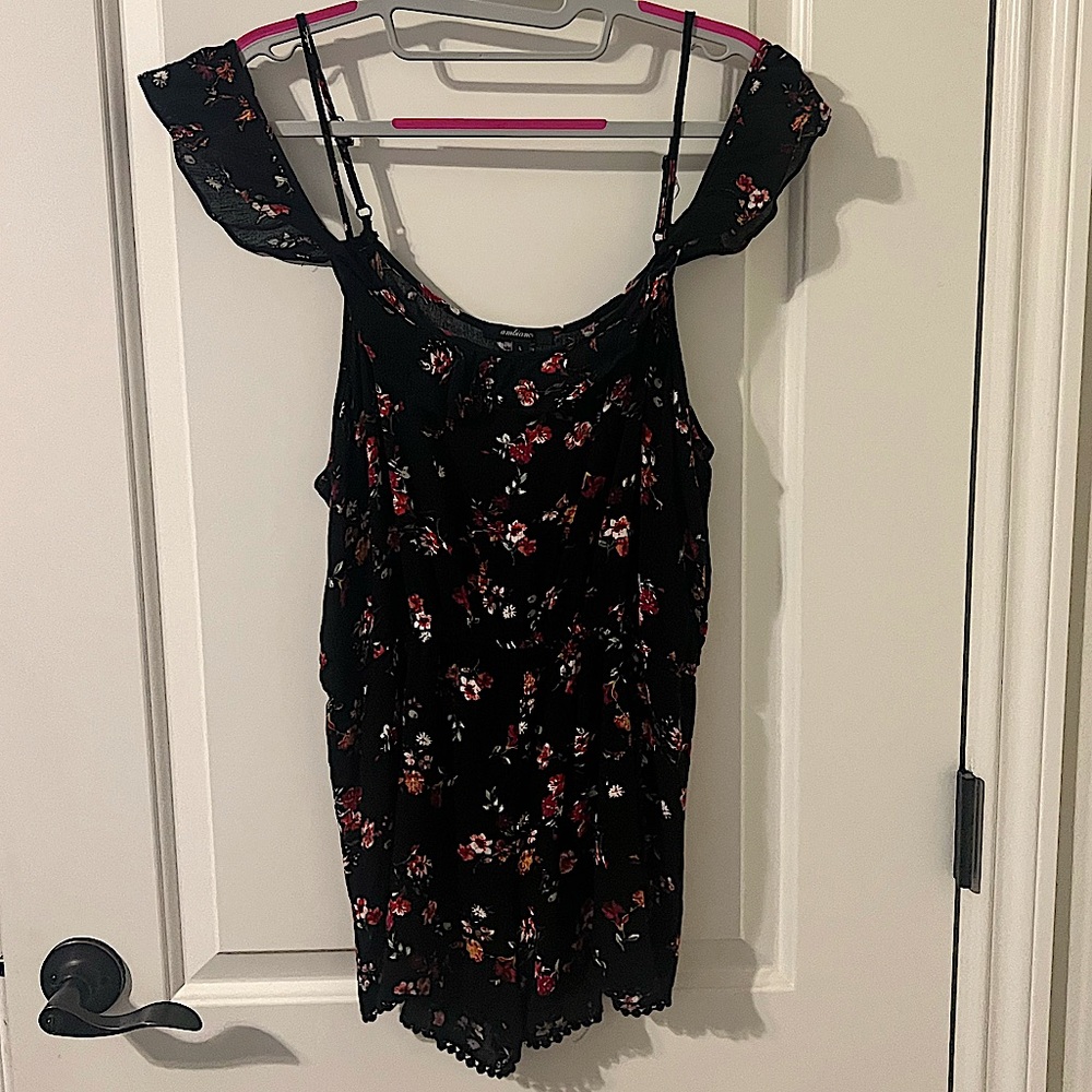 Black Floral Off-the-shoulder Romper